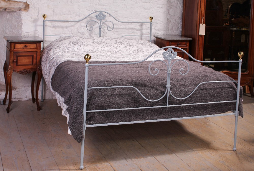 Pretty 5Ft simple forged iron  king size bed