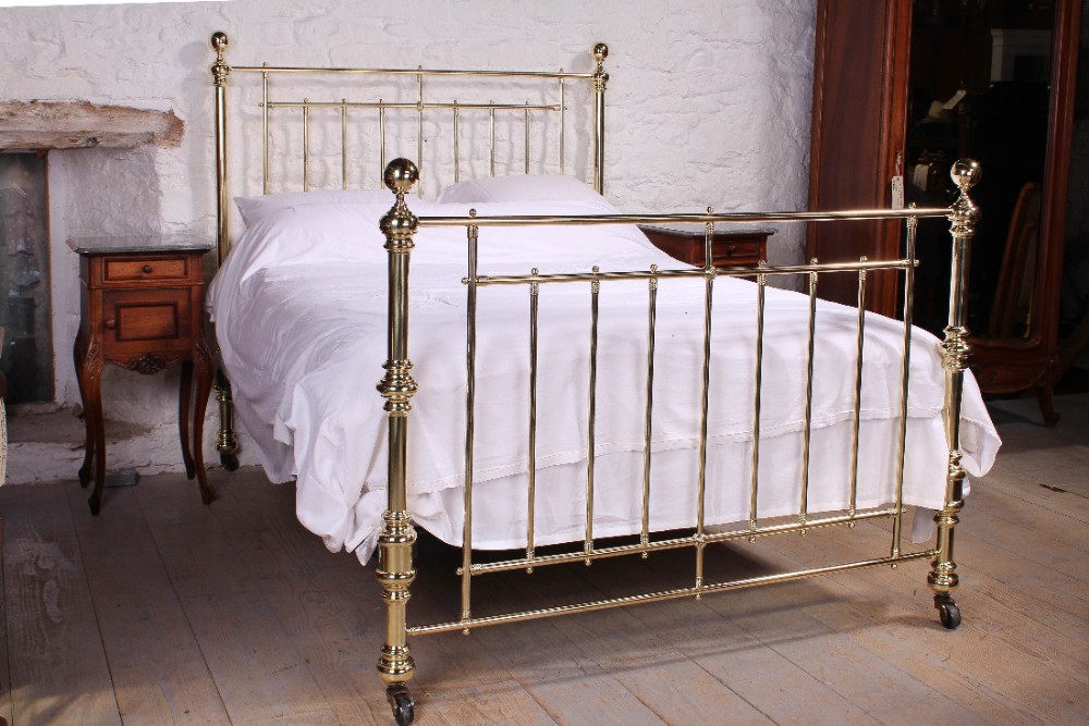 Quality Classic Victorian 5Ft king size all brass bed by Maple and Co