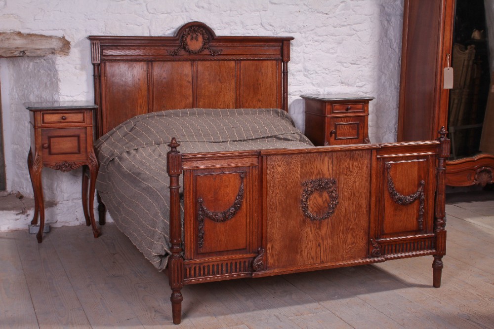 Oak Louis XVI  style with fluted posts 