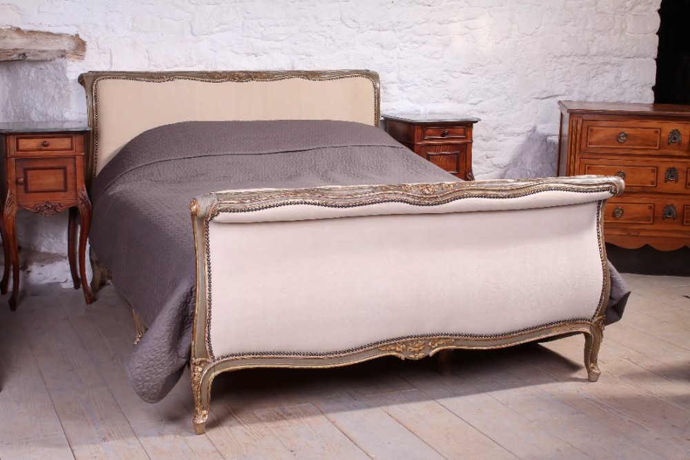Beautiful original paint work king size 5Ft upholstered Lit Bateau