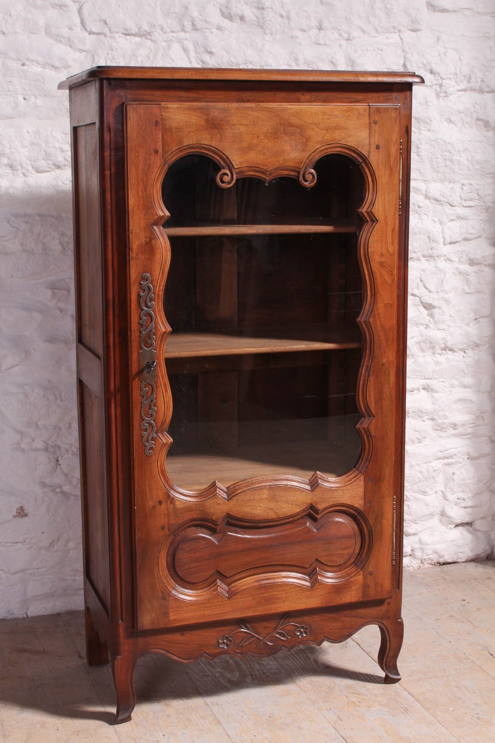Pretty cherry vitrine display cabinet