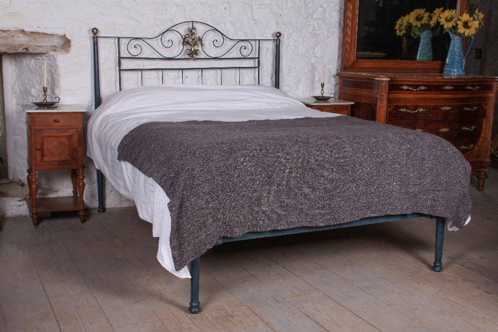 Very early iron and brass no end 5Ft king size bed