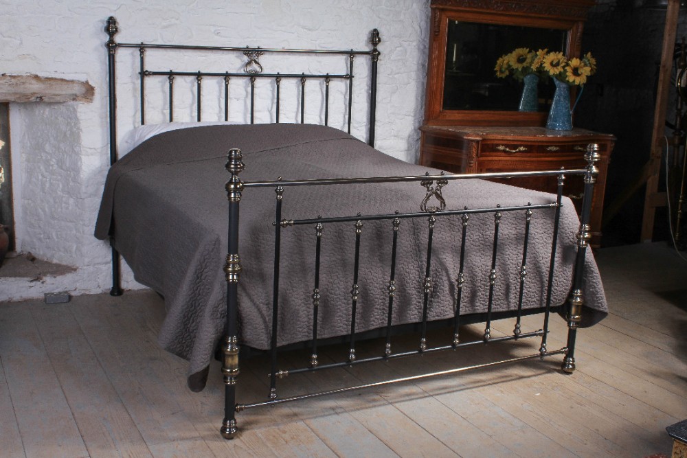 Handsome super king size 6Ft black and aged brass bed