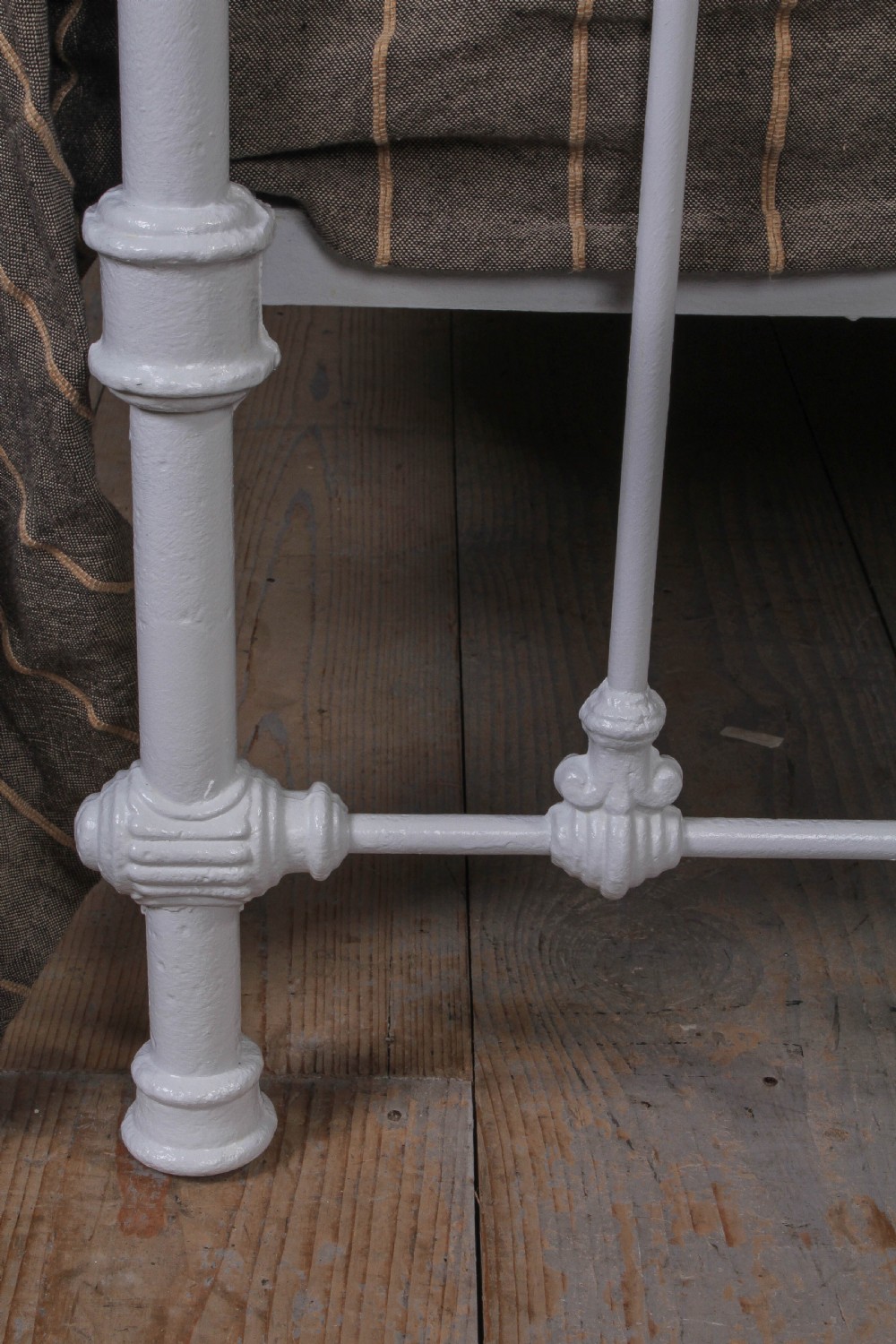 Lovely classic Victorian 5Ft king size brass and iron View IV