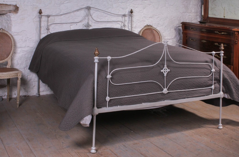 Early Victorian fine line 5Ft king size brass and iron bed