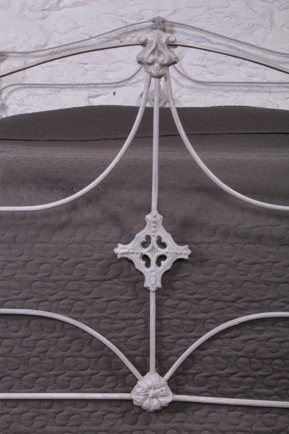 Early Victorian fine line 5Ft king size brass and iron bed View III
