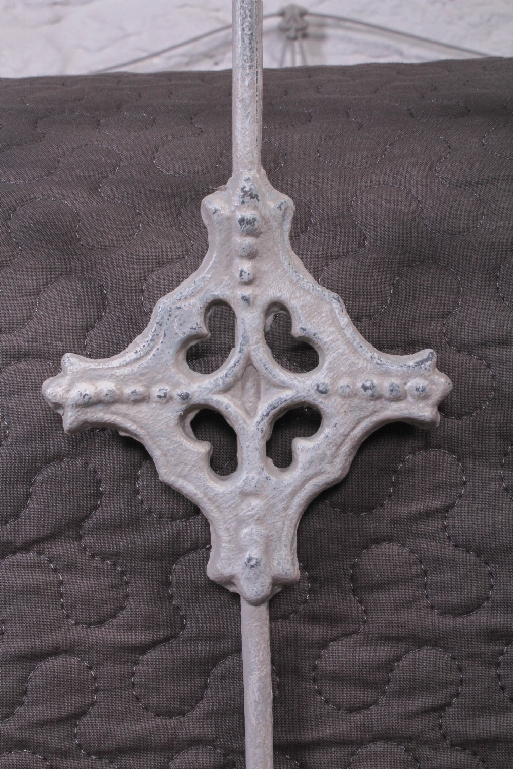 Early Victorian fine line 5Ft king size brass and iron bed View IV
