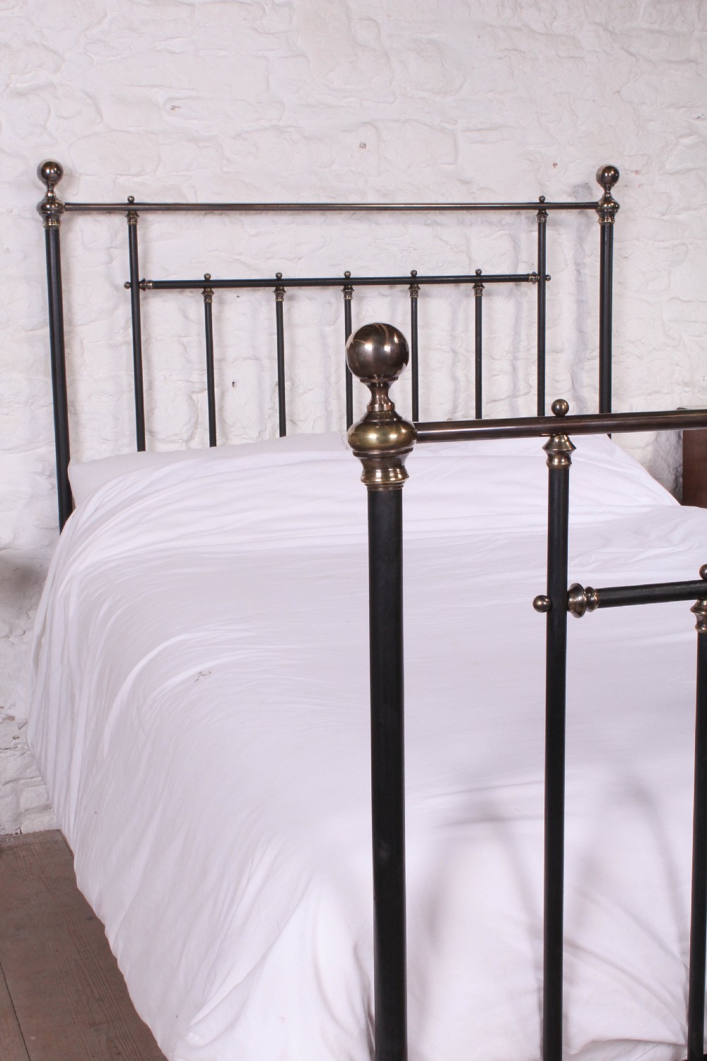 Lovely classic Victorian black and aged brass double bed View VI