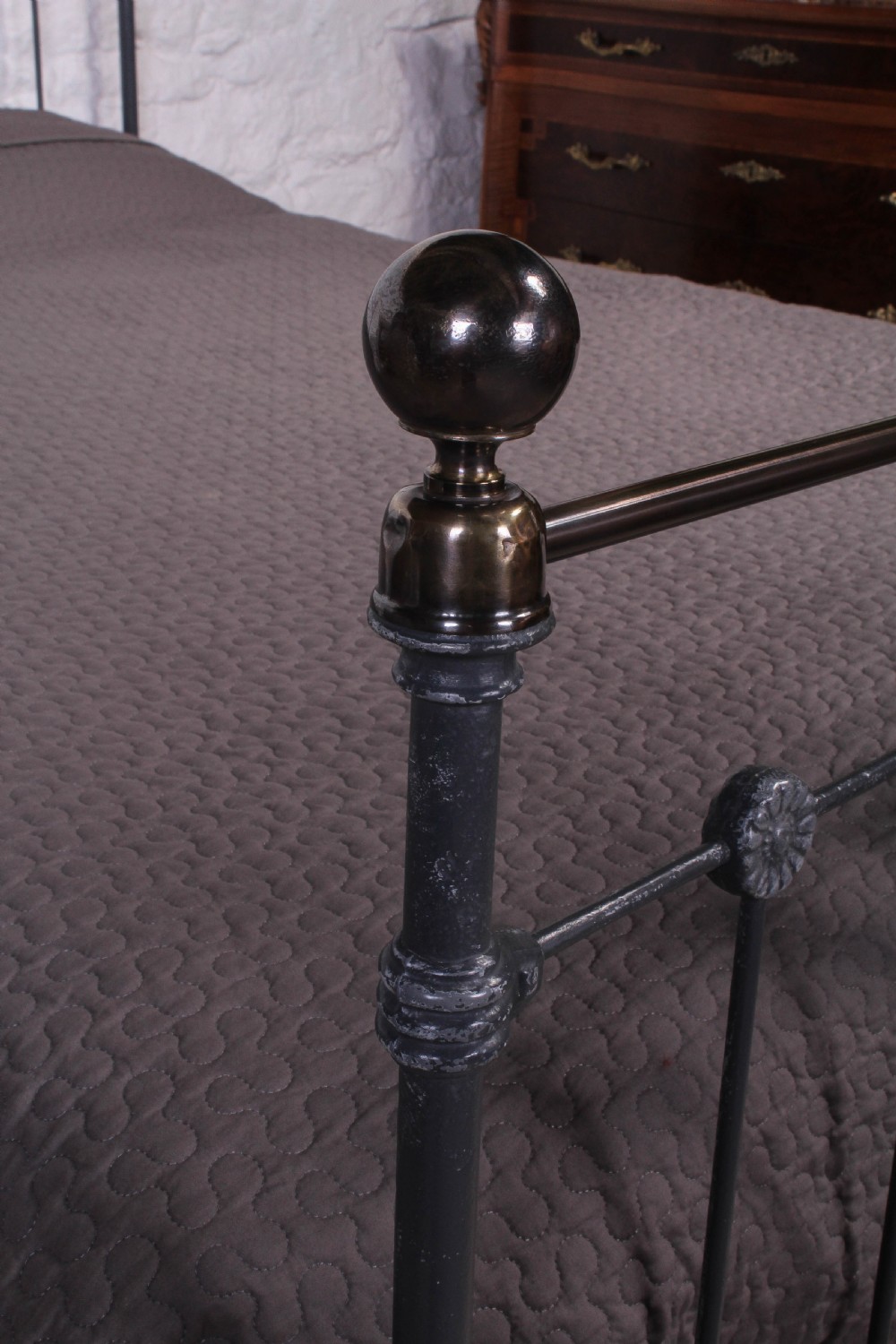 Lovely individual classic Victorian iron and brass 5Ft king size bed  View VII