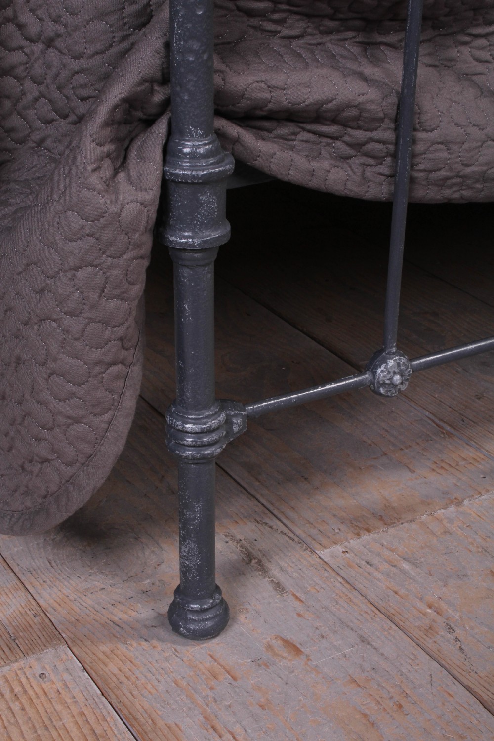 Lovely individual classic Victorian iron and brass 5Ft king size bed  View IX