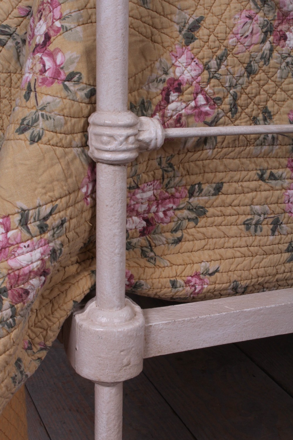 Very attractive 5Ft king size all iron bed View VI