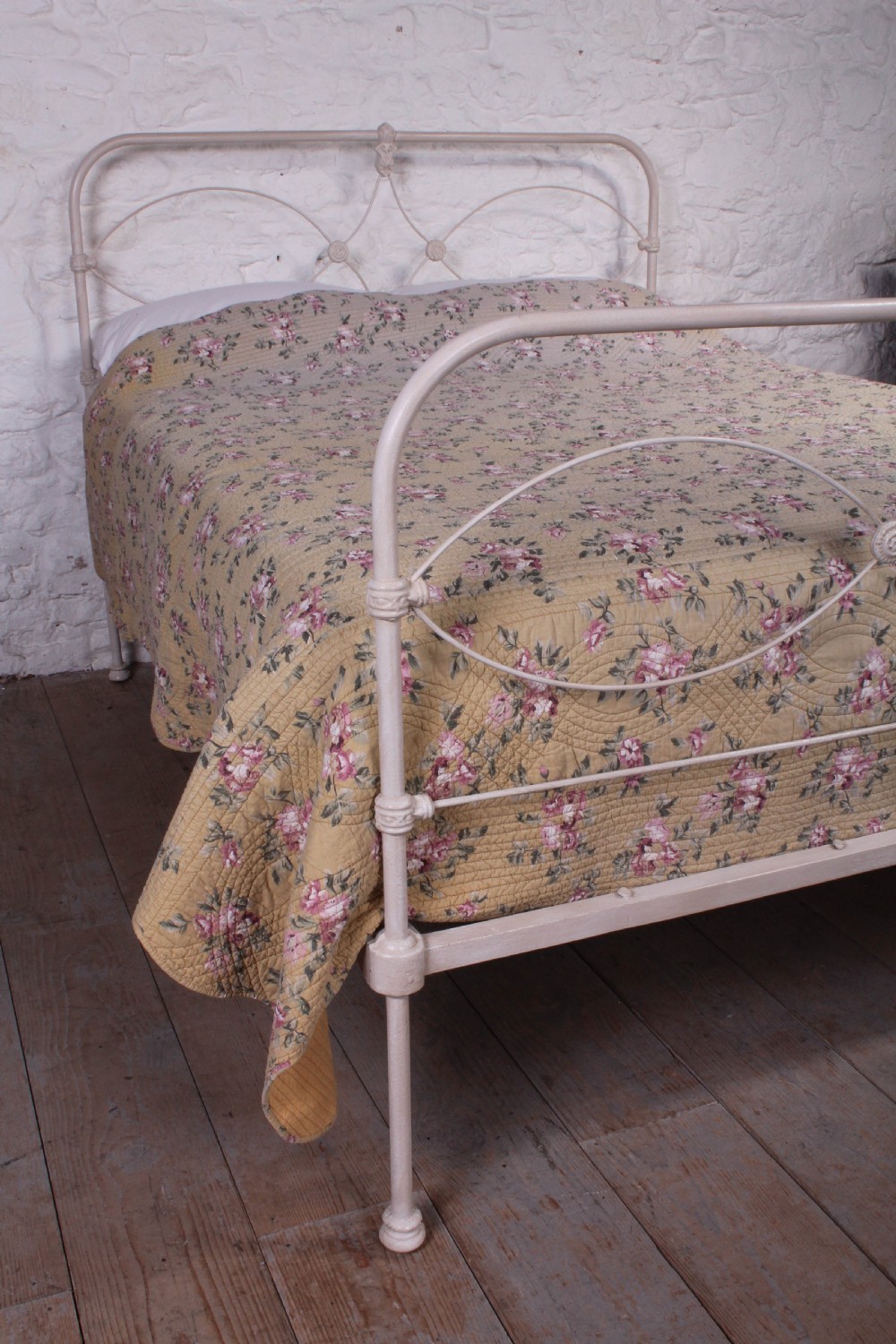 Very attractive 5Ft king size all iron bed View IX