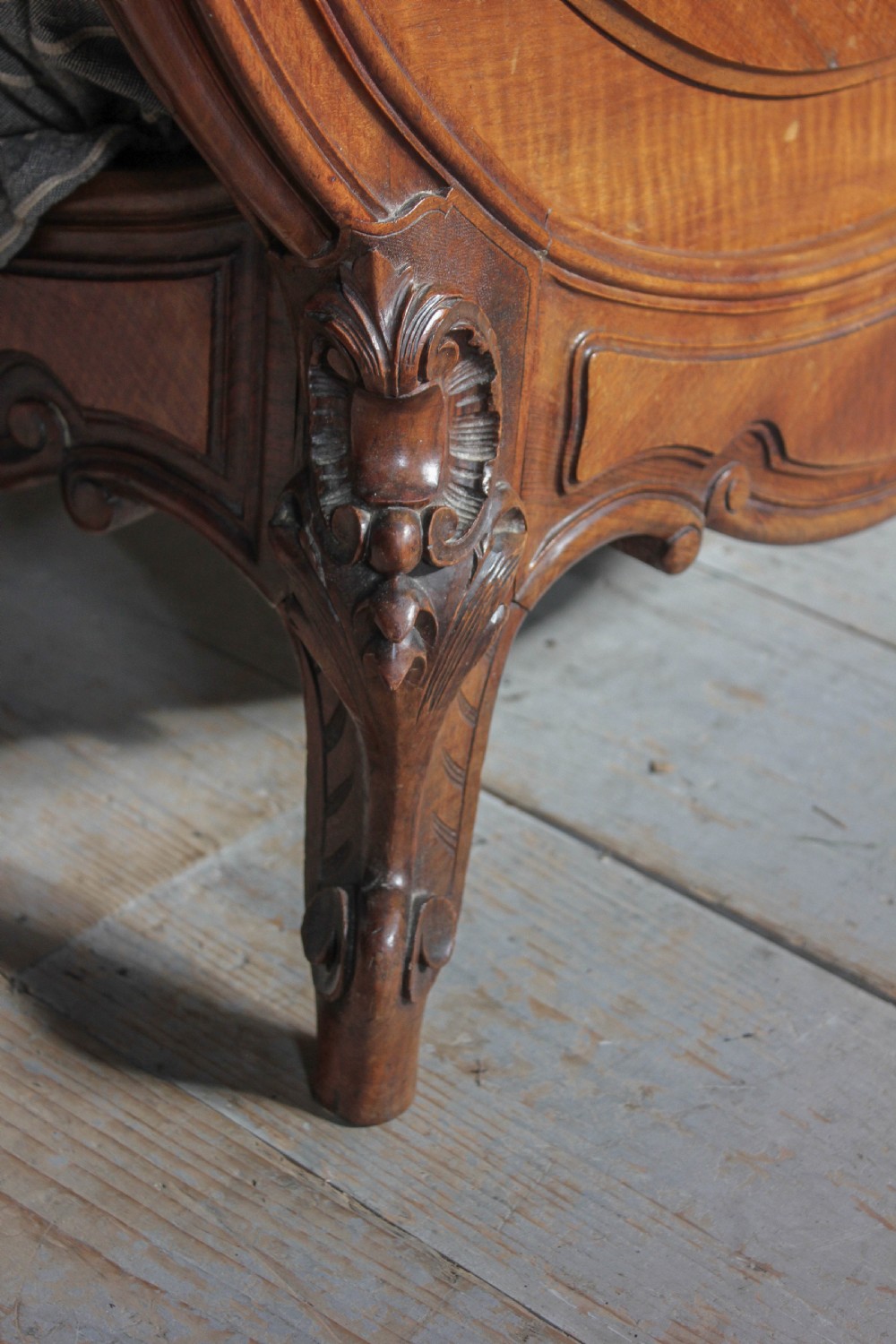 Lovely carved  walnut Louis XV style king size. View IV