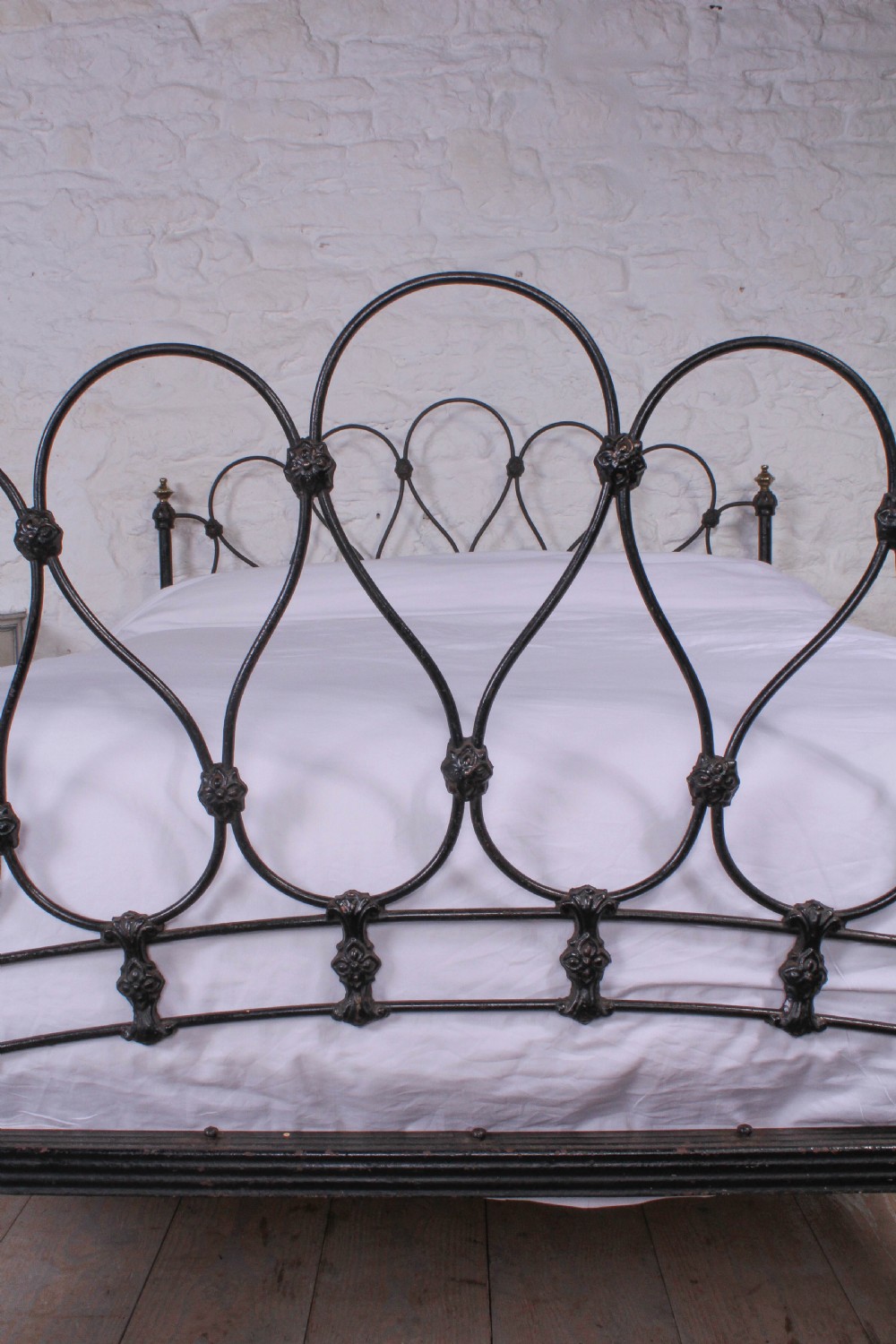 Very pretty early all original Schoolbred double bed View IV