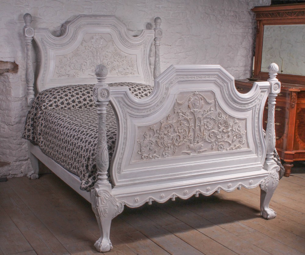 Magnificent mid 19th Century painted king size Italian bed