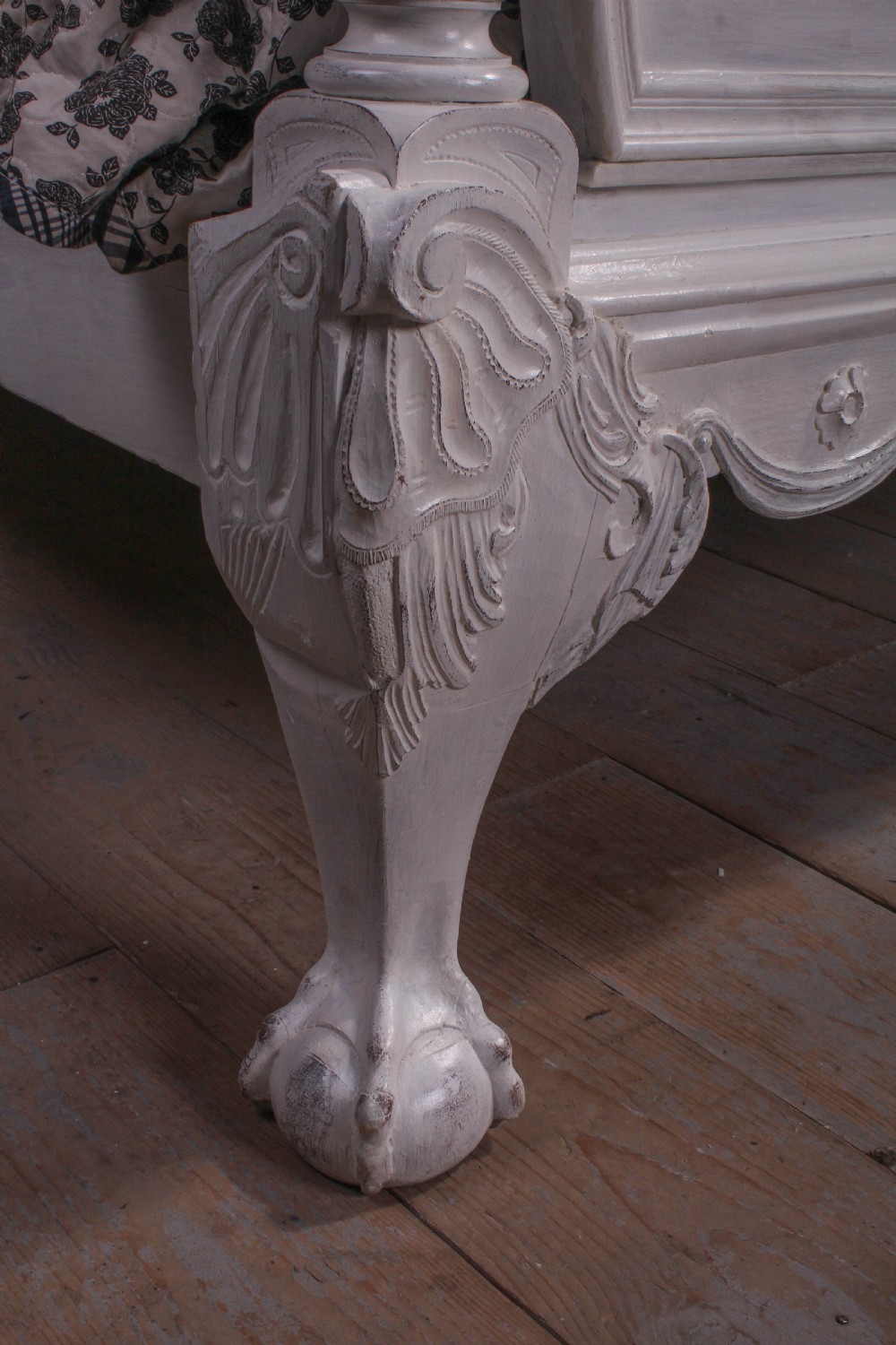 Magnificent mid 19th Century painted king size Italian bed View VIII