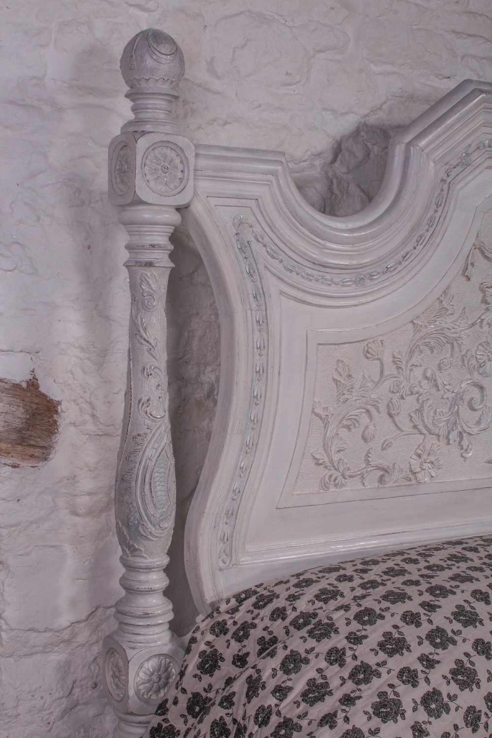 Magnificent mid 19th Century painted king size Italian bed View XVI