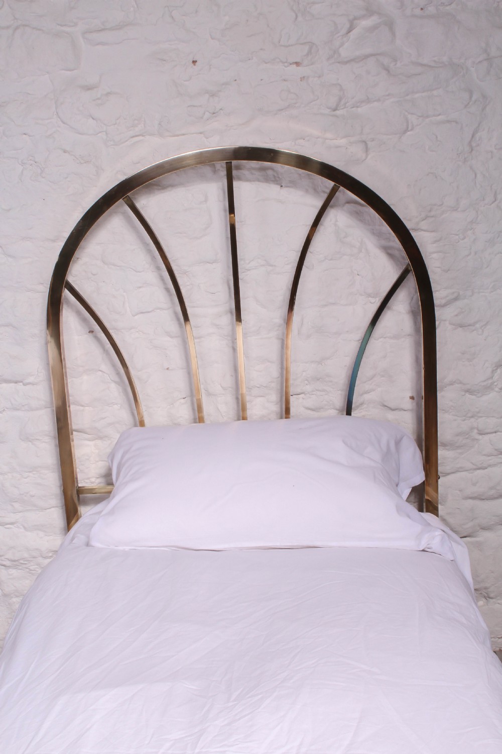 Striking pair of Art deco single beds View VI