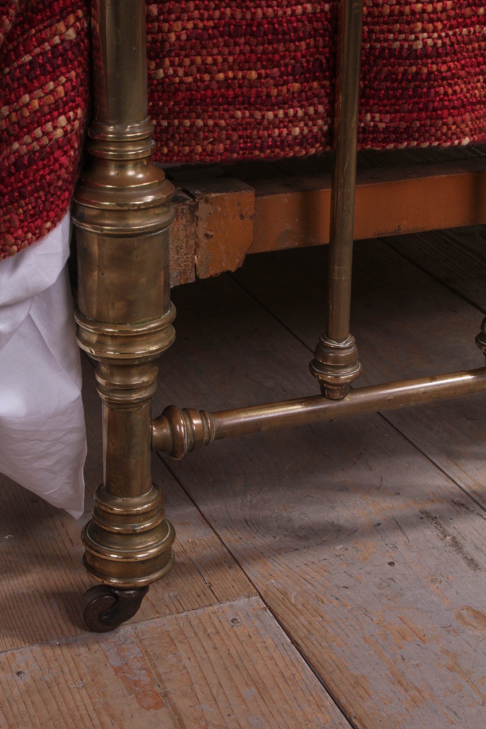 Attractive simple French brass double bed View IV