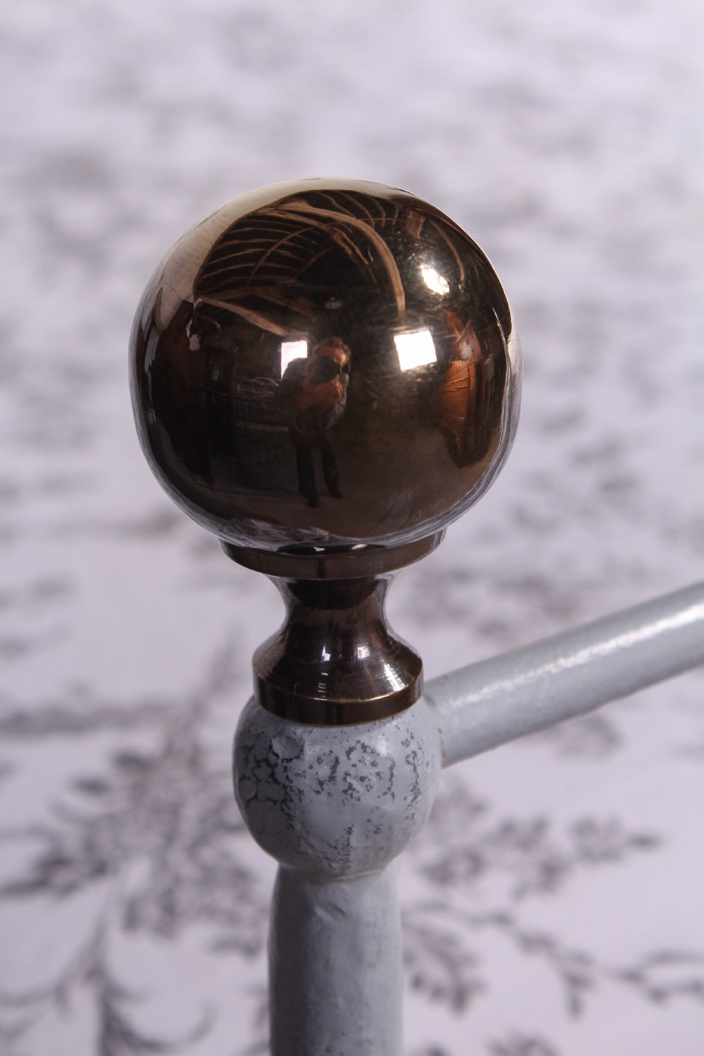 Pretty kingsize forged iron and brass View V
