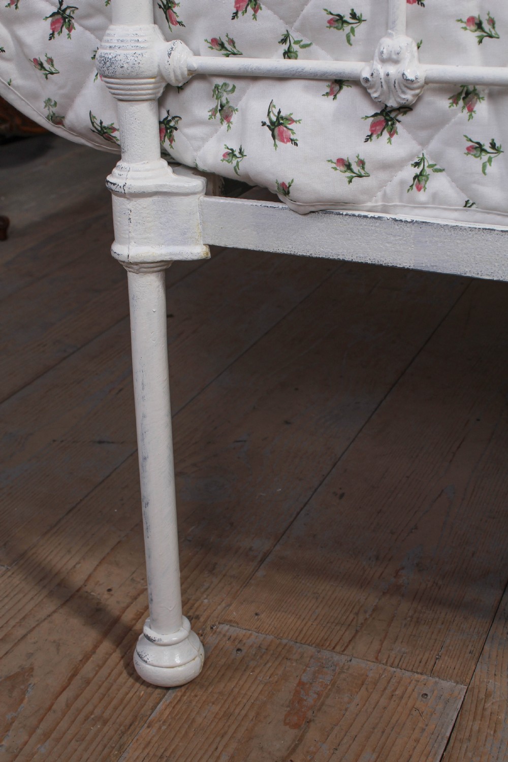 Simple all iron king size bed View V