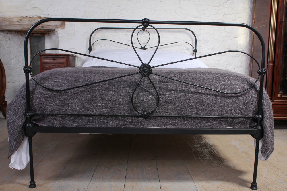 Pleasing simple Irish all iron black double bed View II