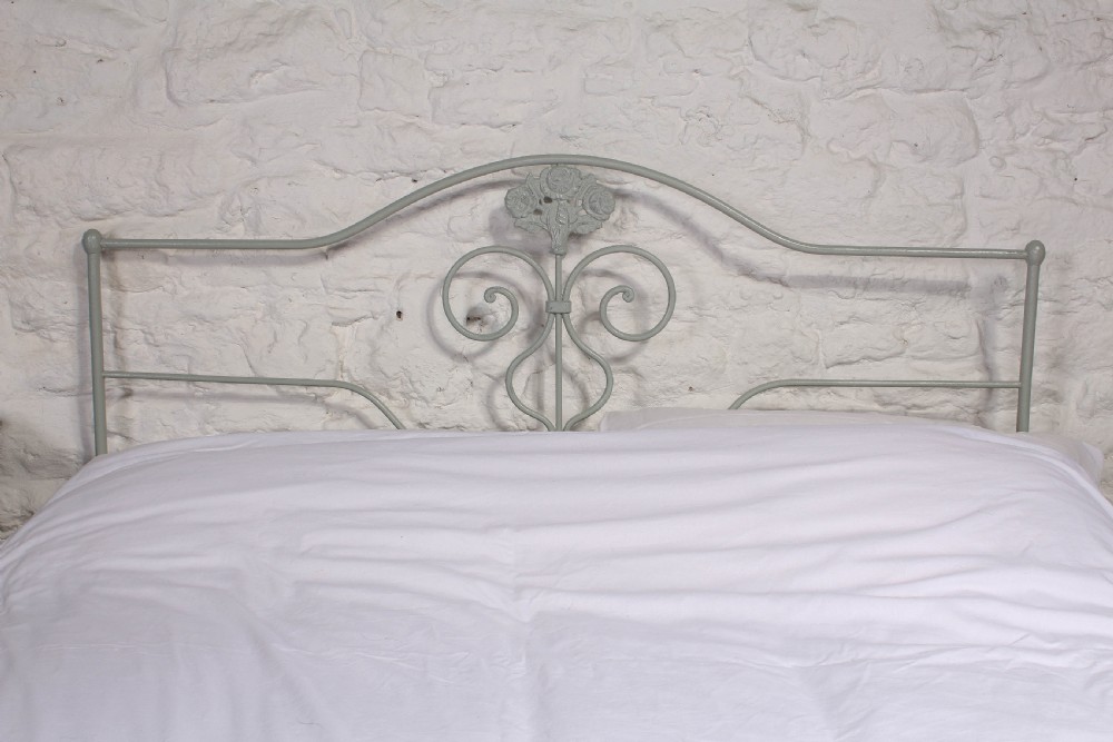 Pretty simple Portuguese  forged iron double bed View II