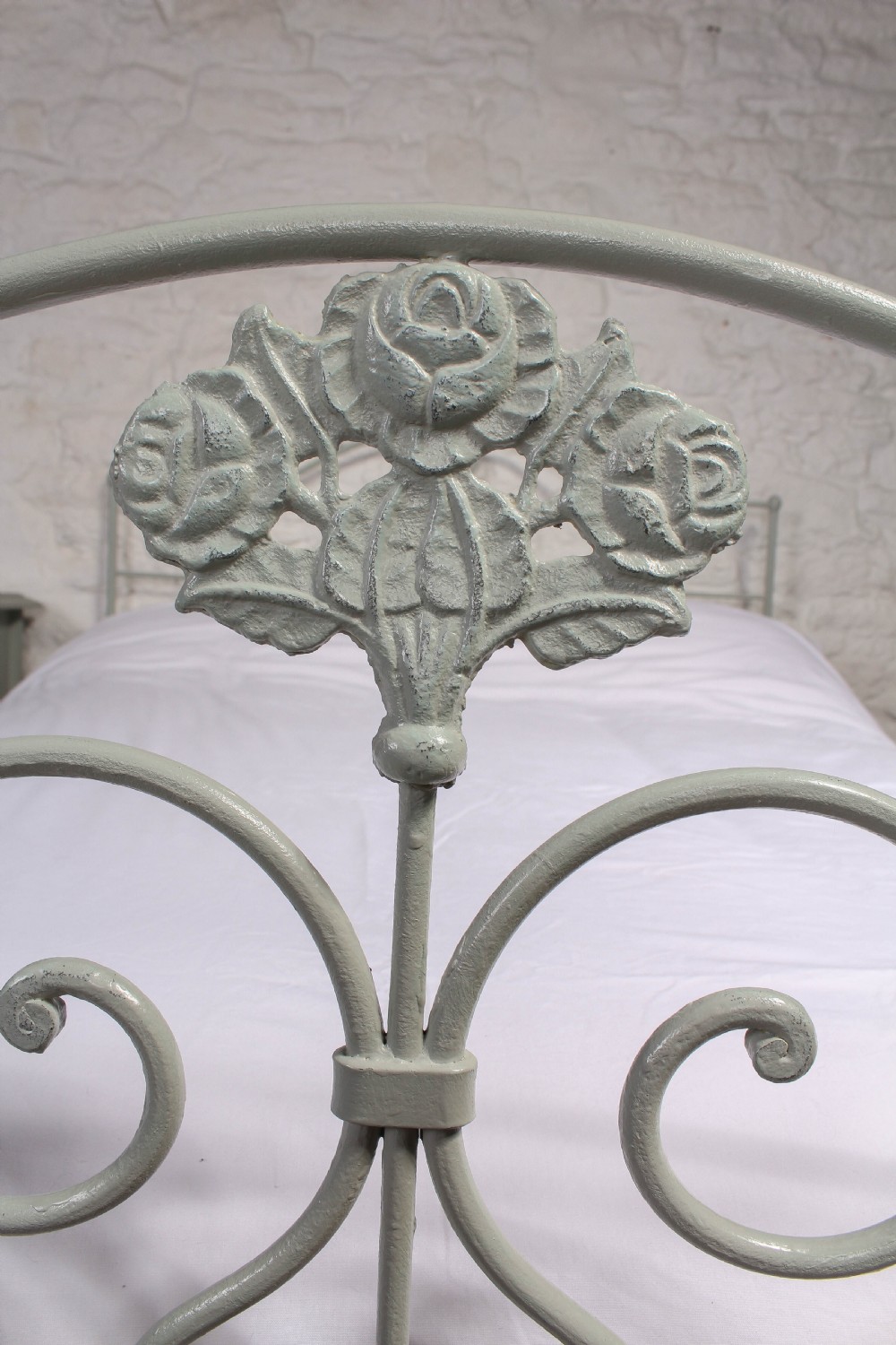 Pretty simple Portuguese  forged iron double bed View IV