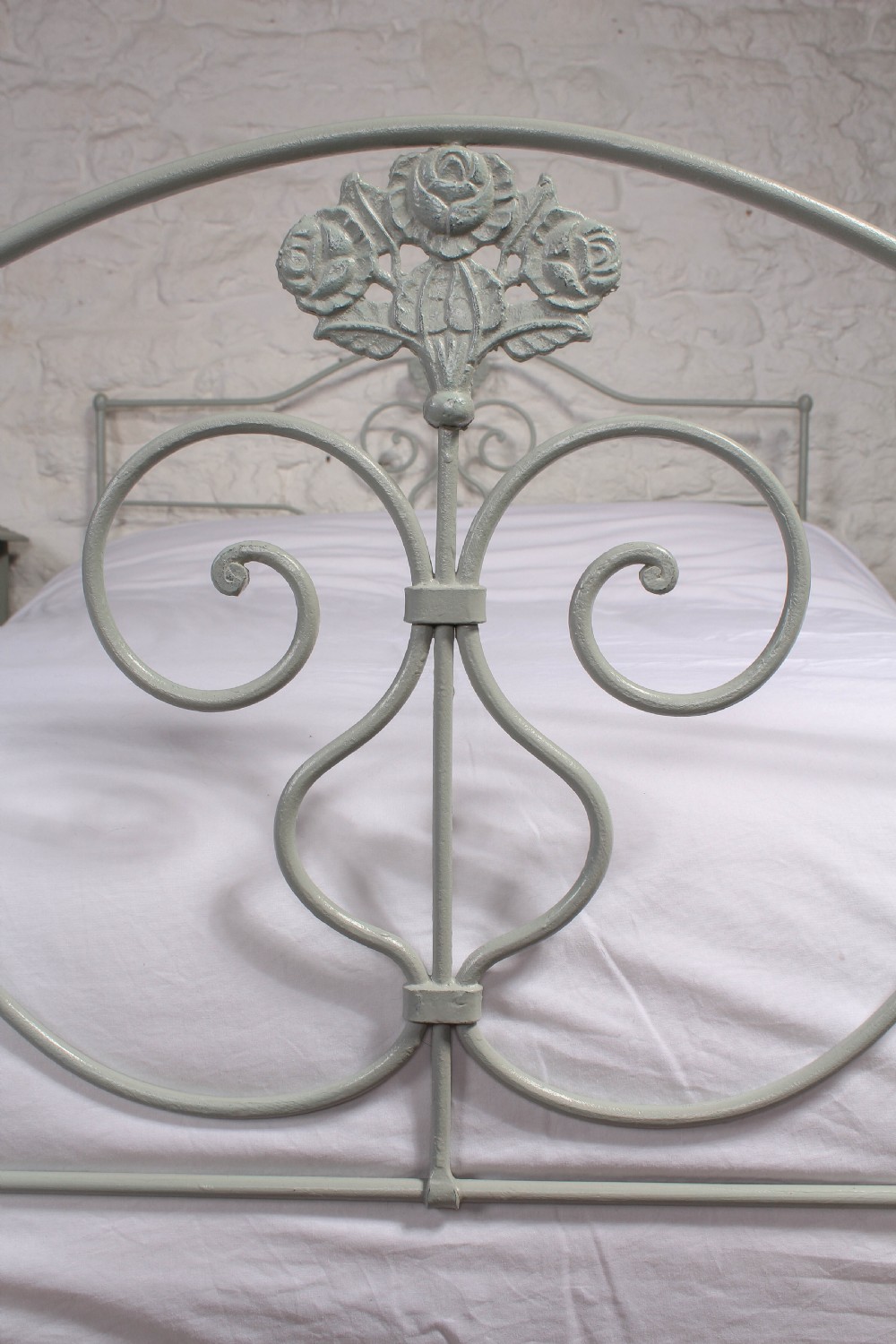 Pretty simple Portuguese  forged iron double bed View VI