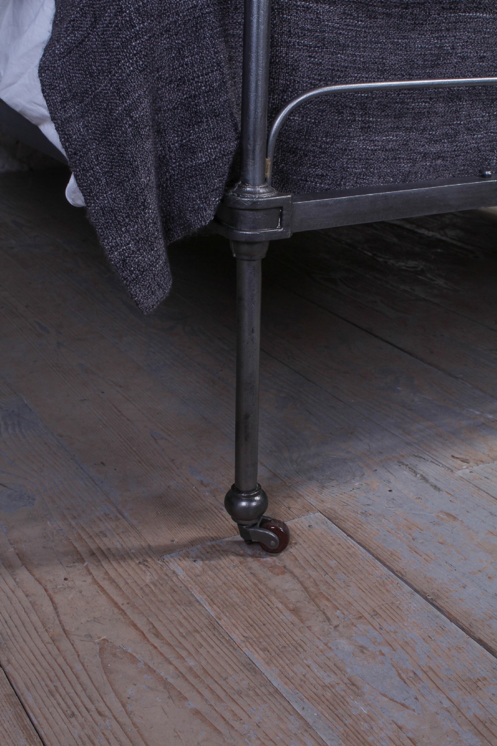 Beautiful burnished all iron king size early Victorian bed View VII