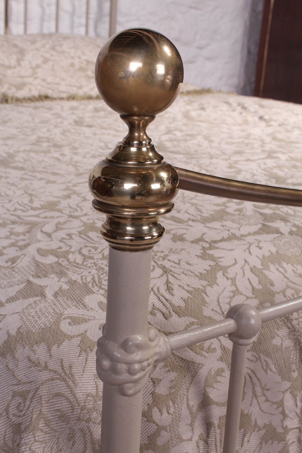 Classic Victorian dip rail bed with porcelain detail View V