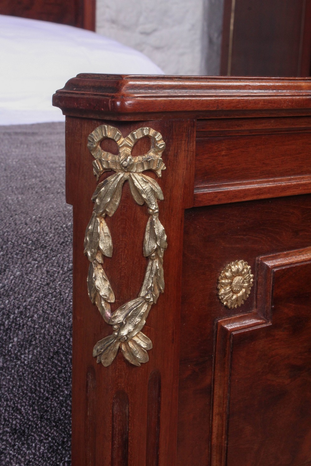 Spectacular French burr walnut king size 5Ft bed with ormalu  View VI
