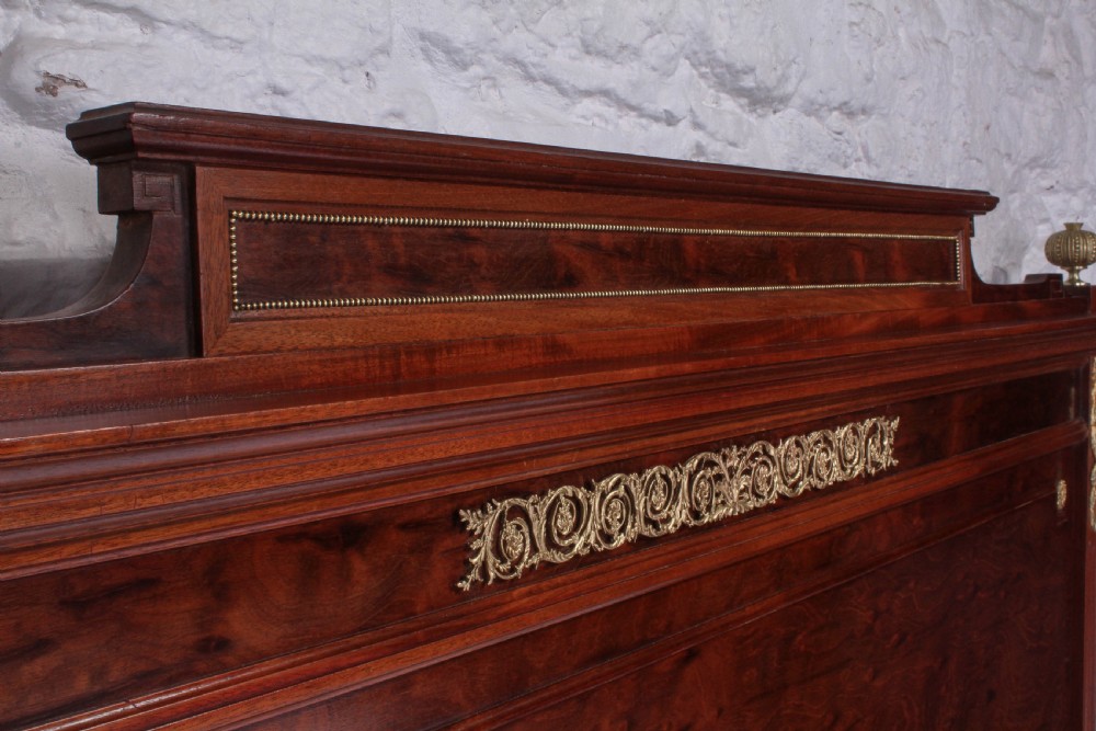 Spectacular French burr walnut king size 5Ft bed with ormalu  View XII