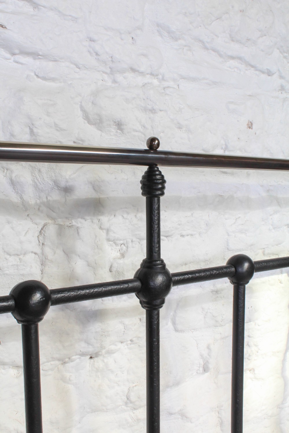 Handsome 6Ft super king size Victorian classic black and aged brass bed View VIII