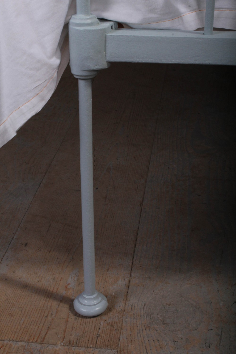 Very pretty and unusual early Victorian double bed View IX