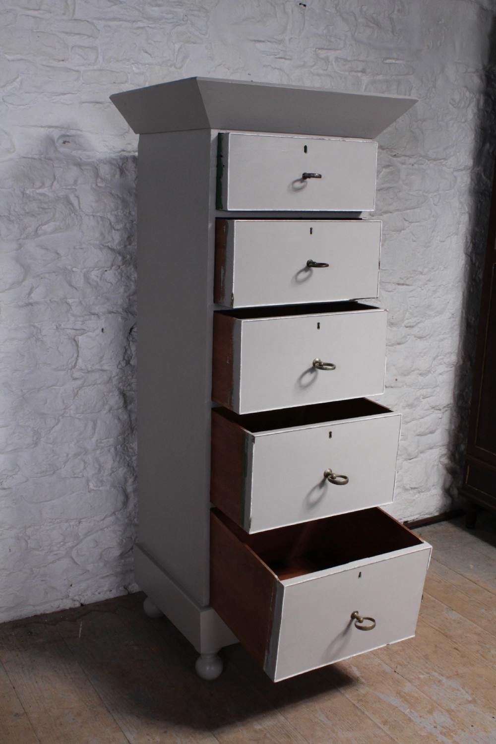 Attractive tall painted mahogany Victorian chest of drawers  View V