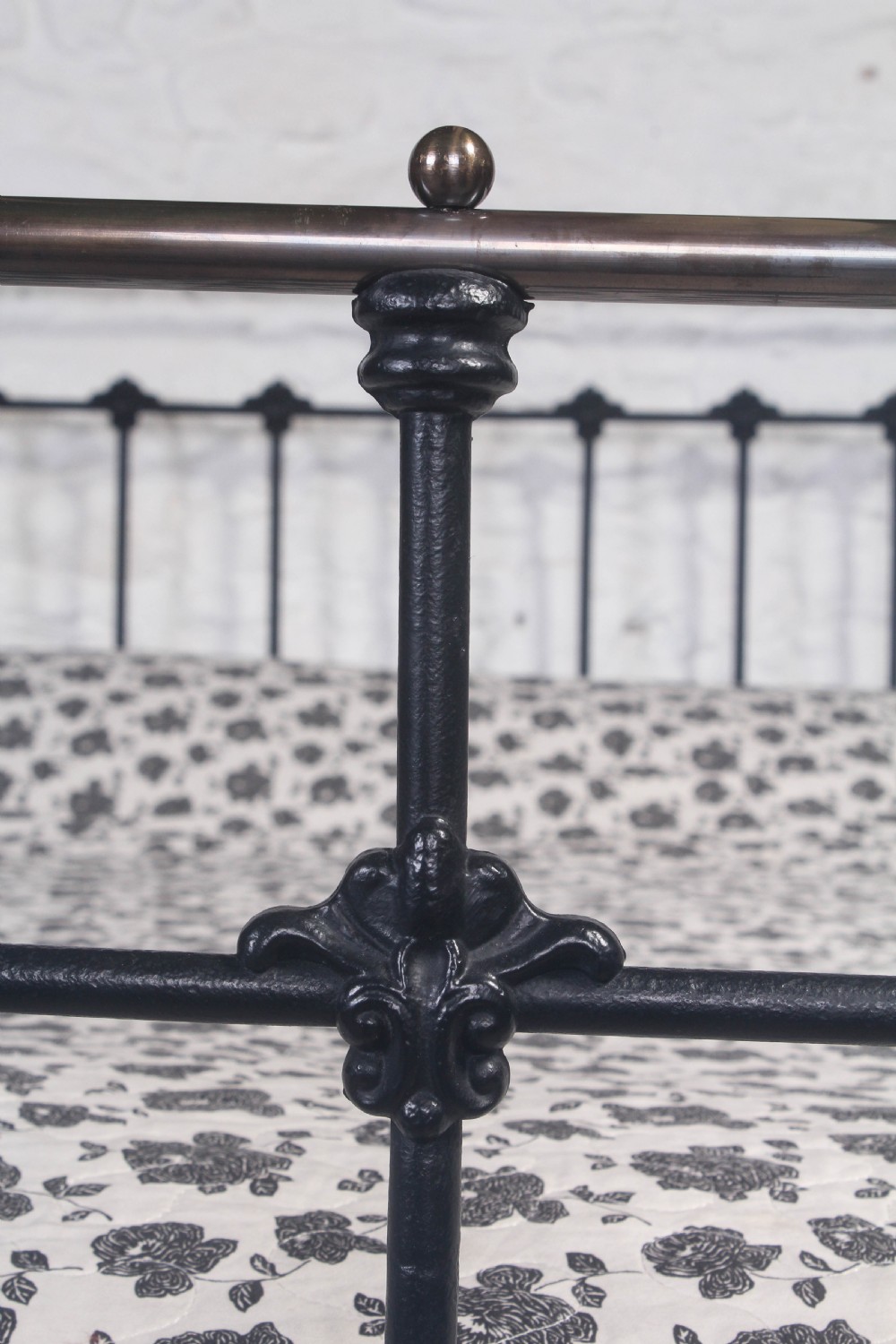 Timeless lovely Classic Victorian black and aged brass 5Ft king size bed View V