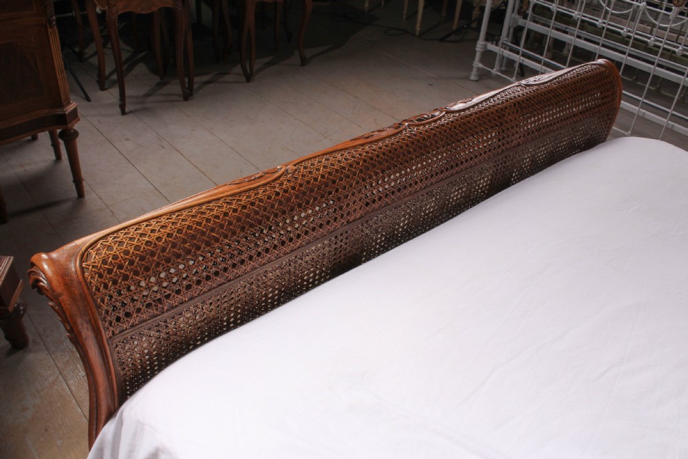 Beautiful French caned Berger king size lit bateau View VIII