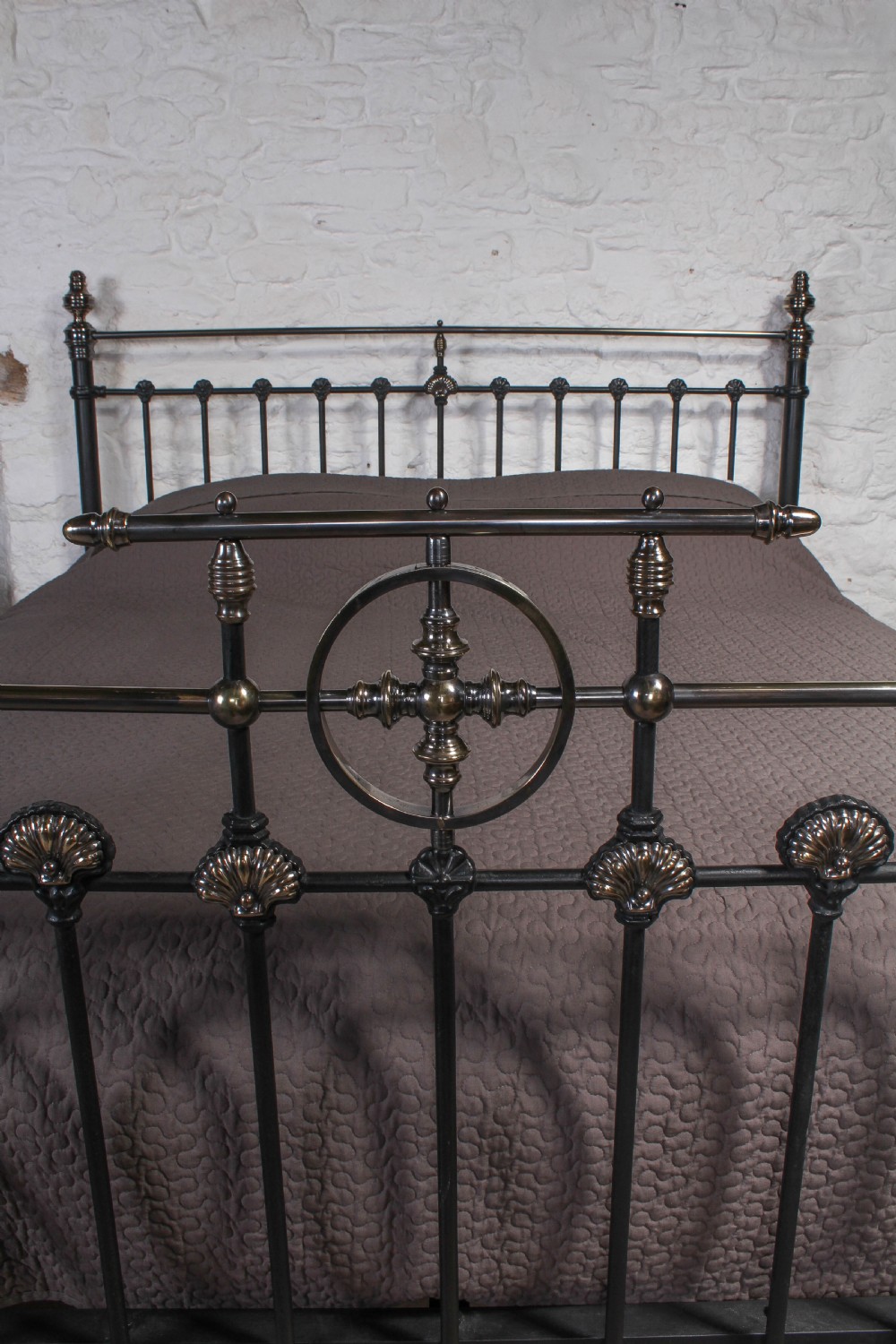 Fabulous super king size 6Ft Victorian brass and iron bed View III