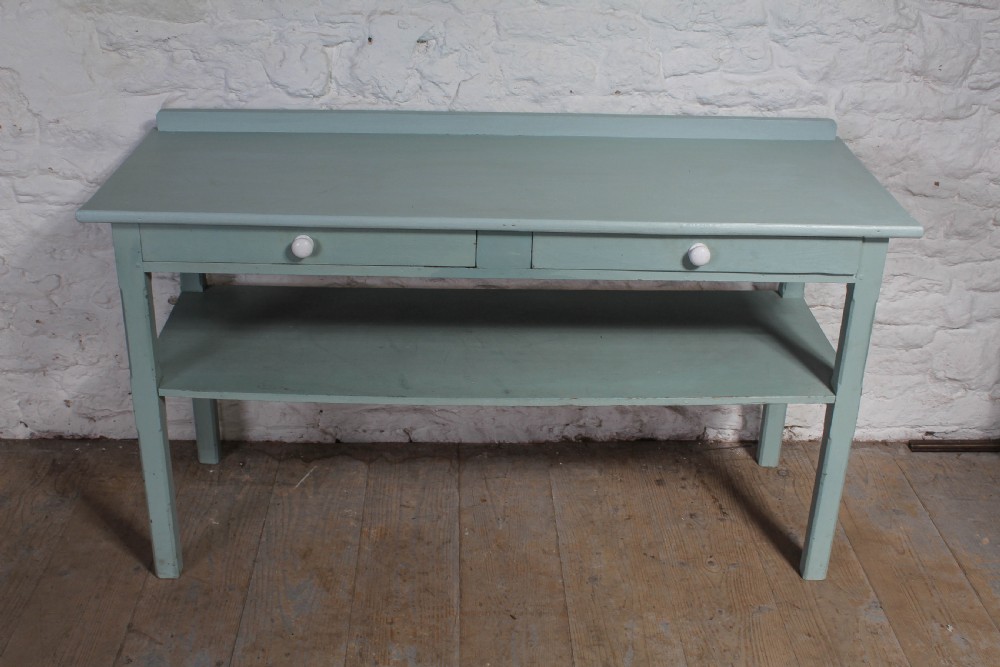 Very nice simple painted side table View IV