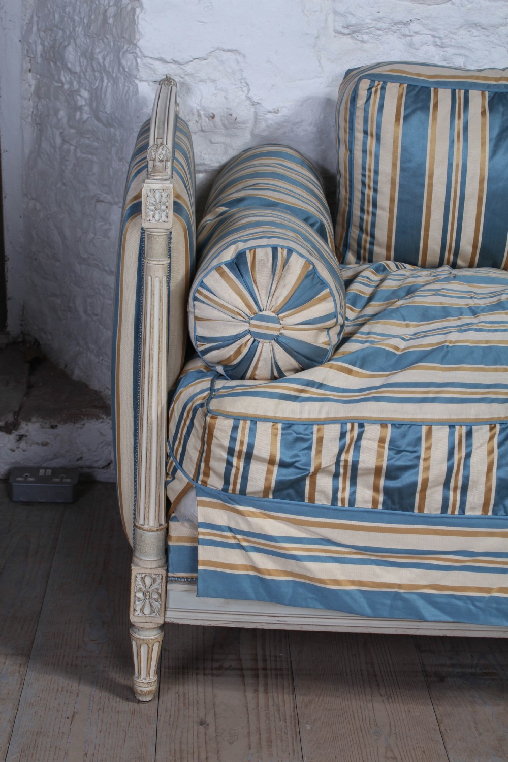 Pretty French single painted and upholstered day bed  View III