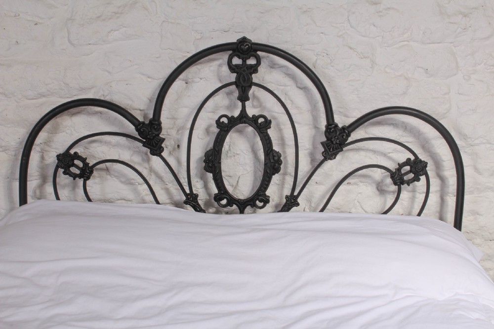 Pretty early Victorian three hoop double bed View IV