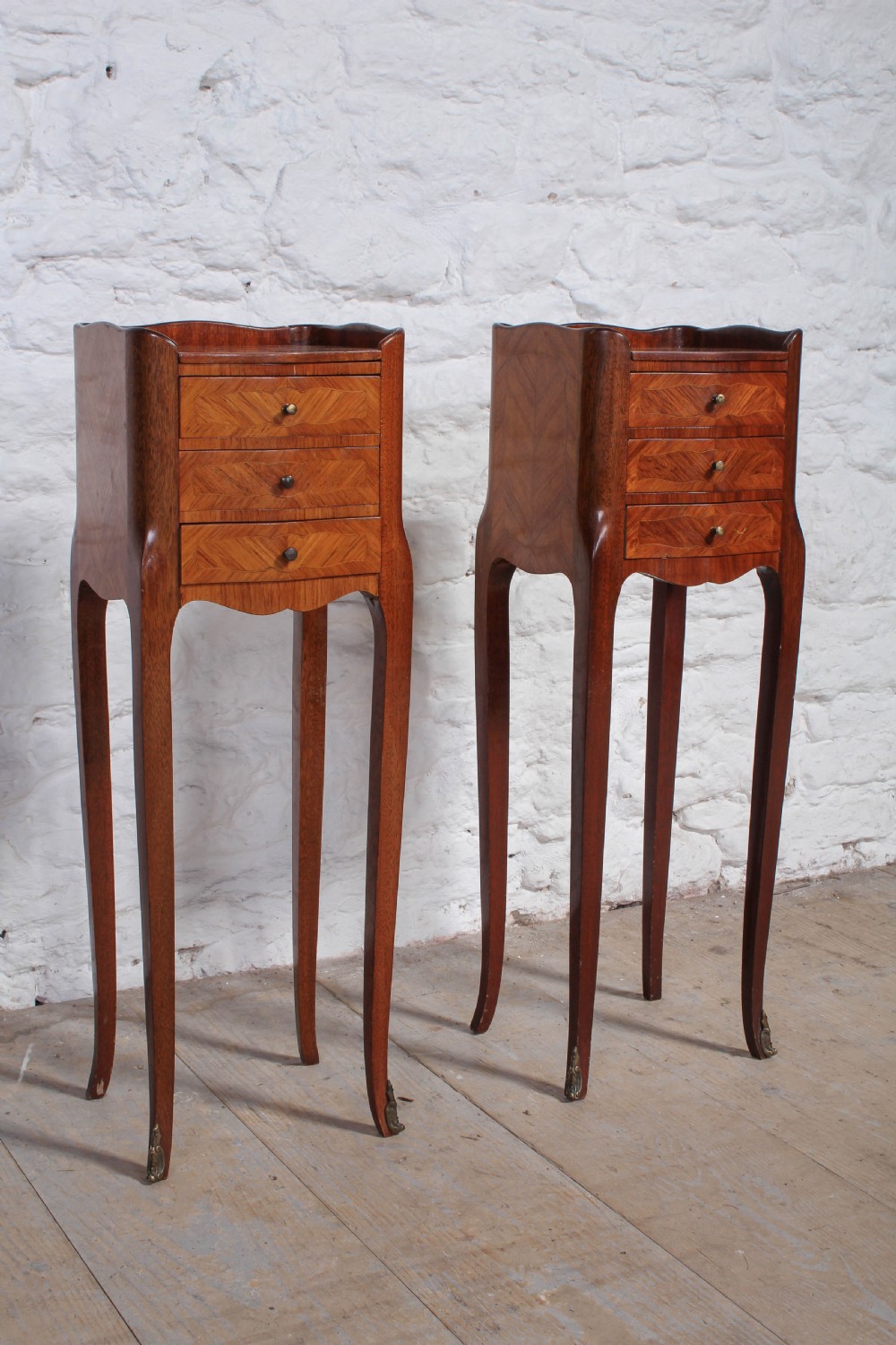 Very pretty pair of little bedside cabinets