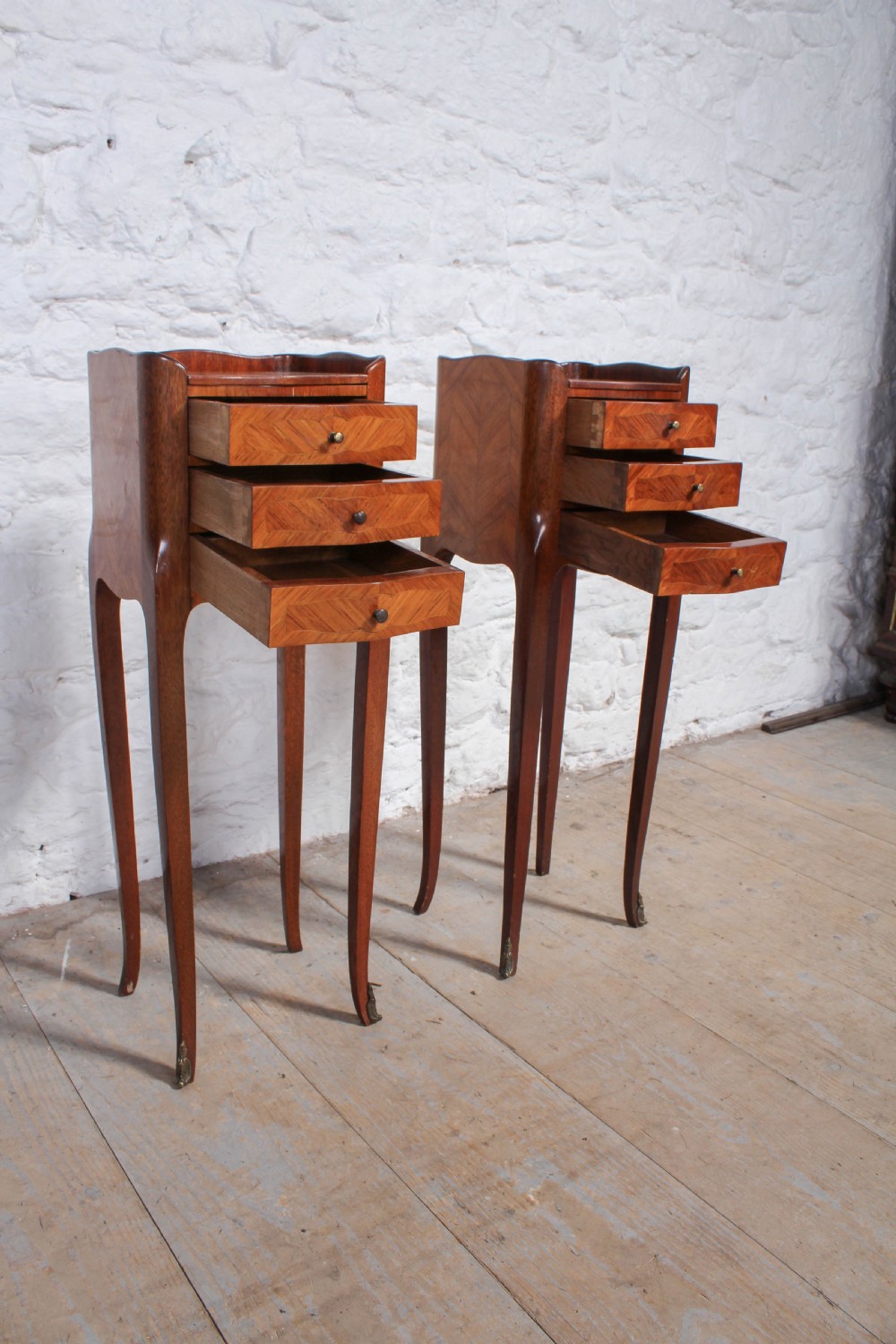 Very pretty pair of little bedside cabinets View VI