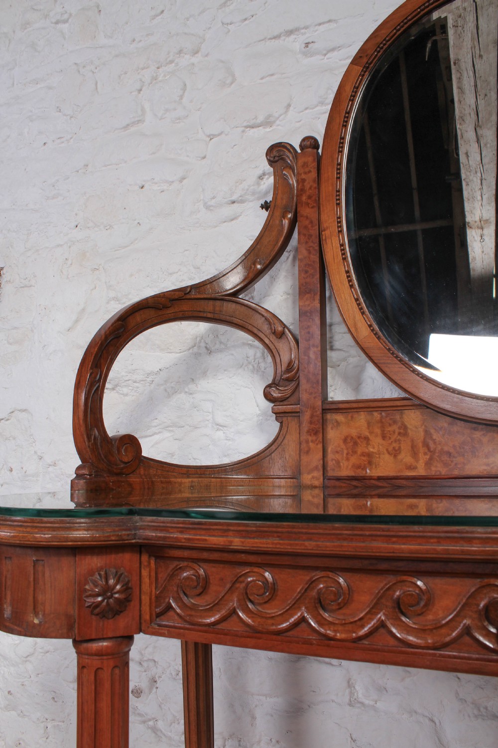 Elegant French burr walnut dressing table View VIII