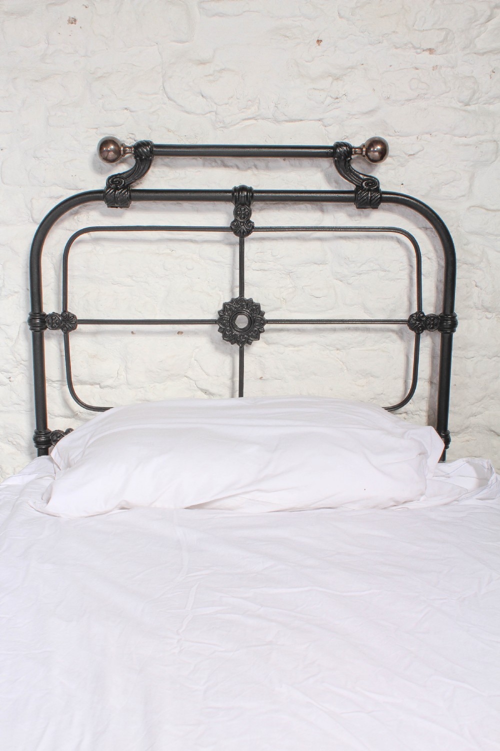 Attractive Pair of no end single beds View III