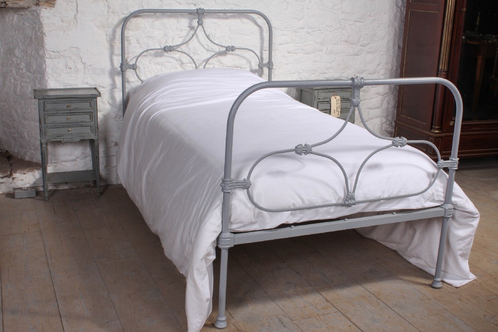 Irish super single all iron bed