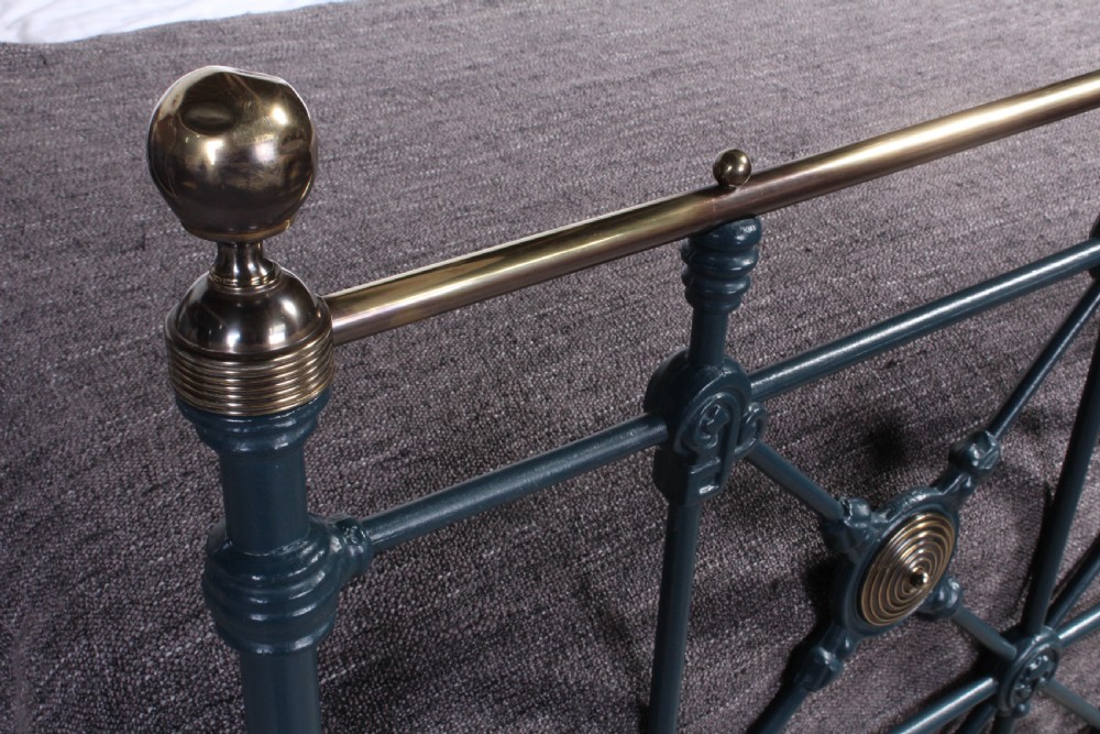Individual and handsome classic Victorian 5Ft king size bed View V