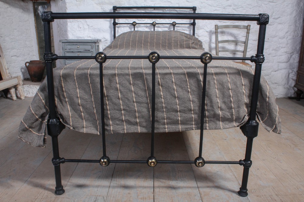 Simple black iron single bed View II