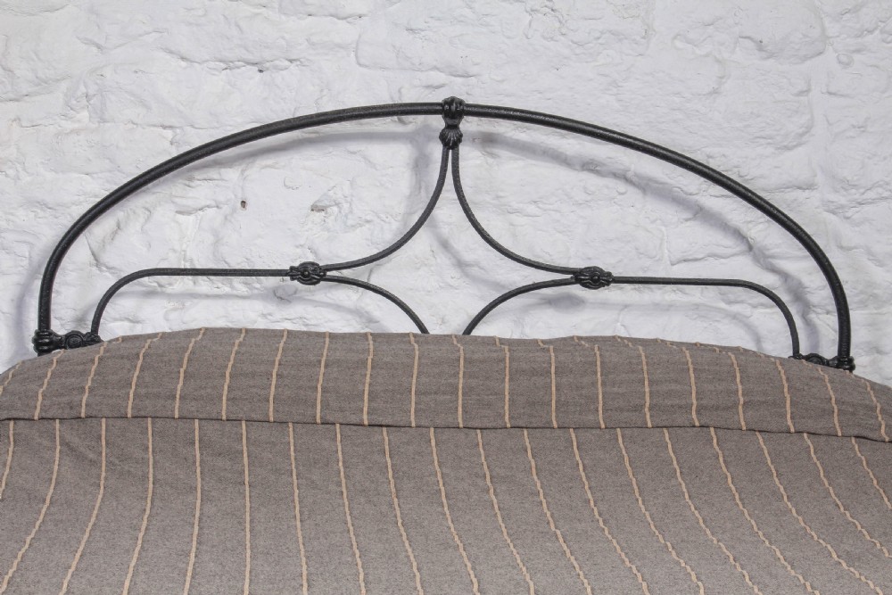Irish queen size all iron bed View IV